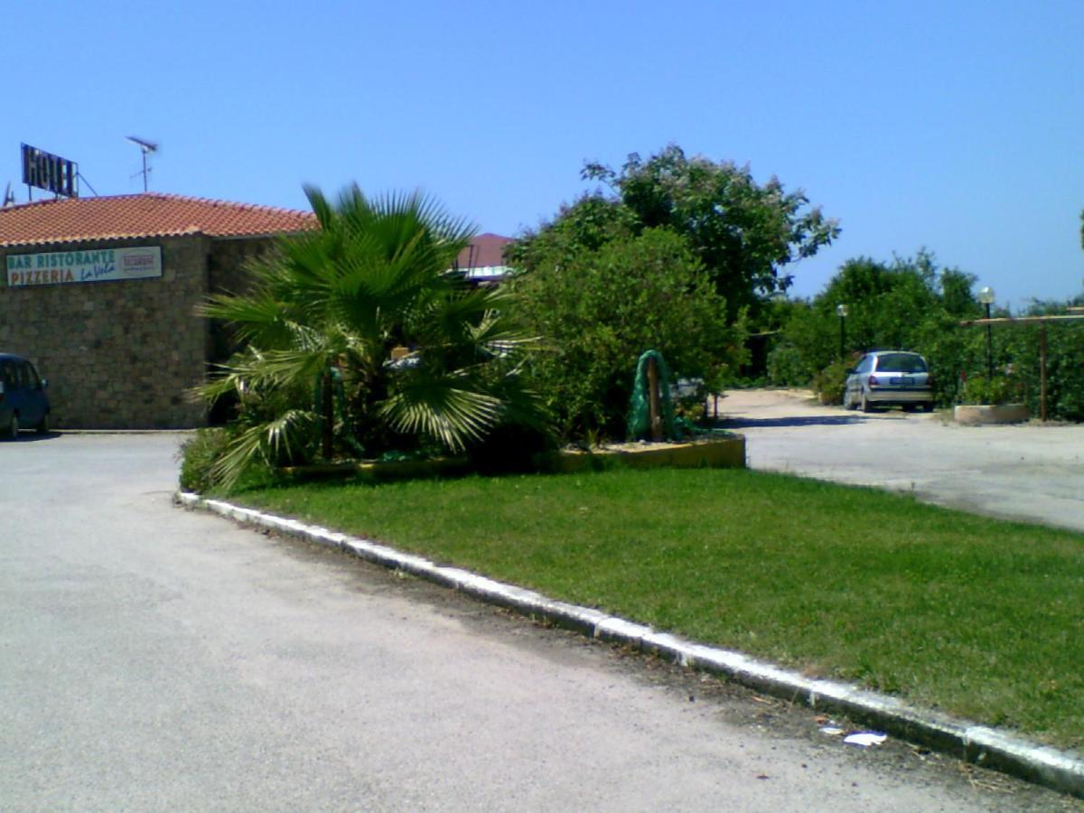 Hotel La Vela Валедория Екстериор снимка
