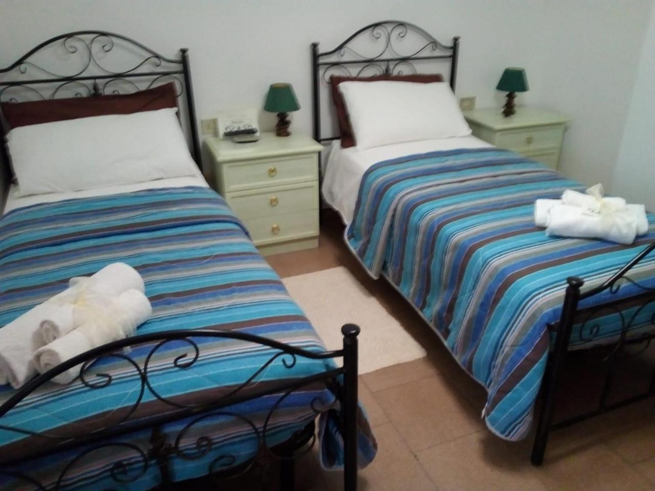 Hotel La Vela Валедория Екстериор снимка