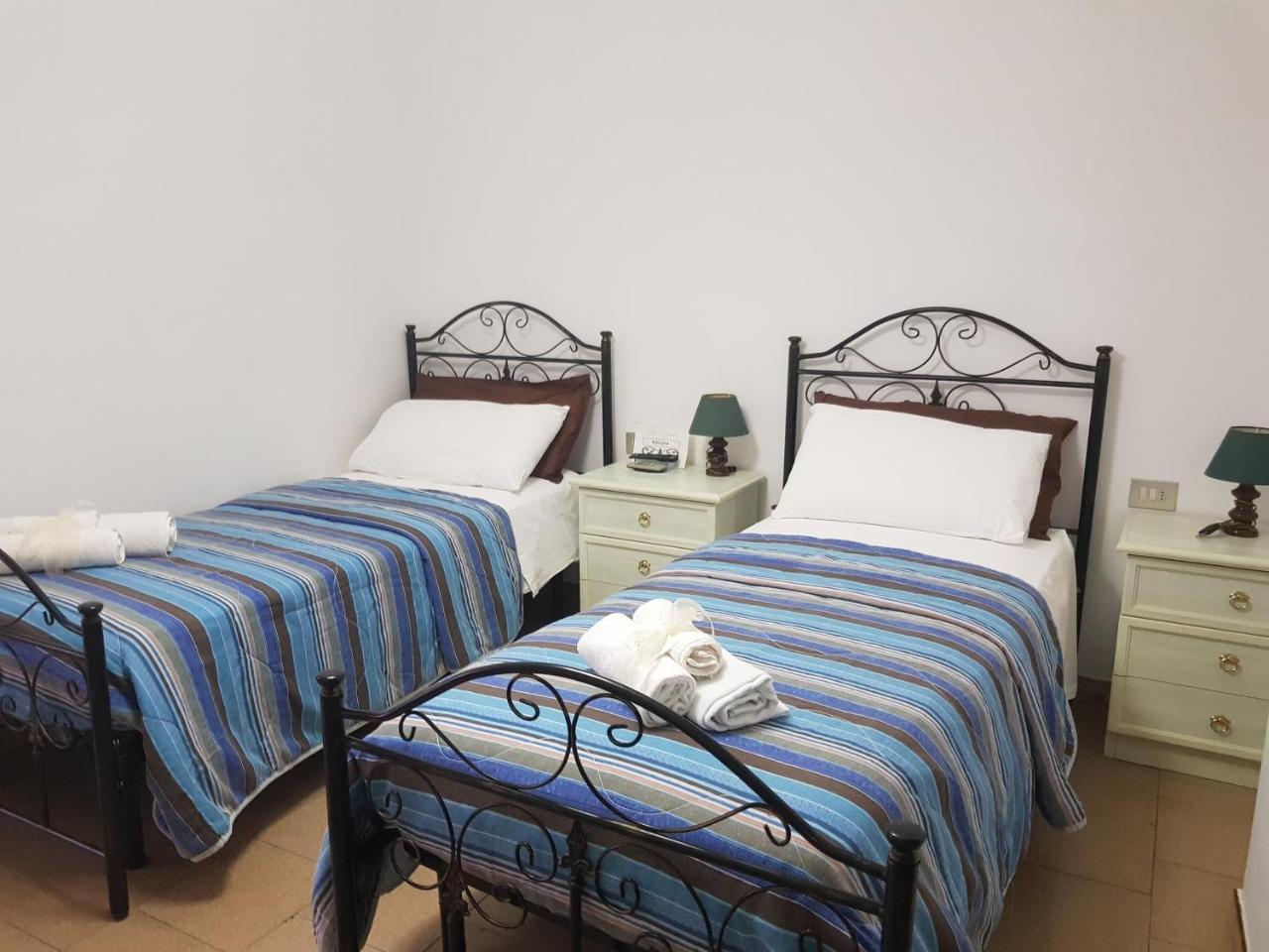 Hotel La Vela Валедория Екстериор снимка