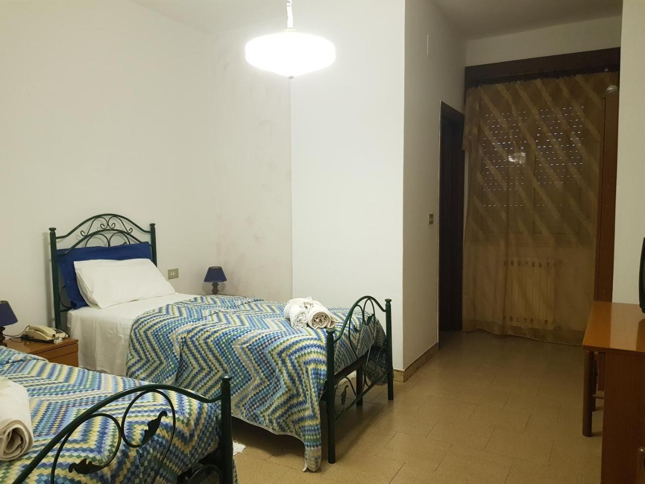 Hotel La Vela Валедория Екстериор снимка